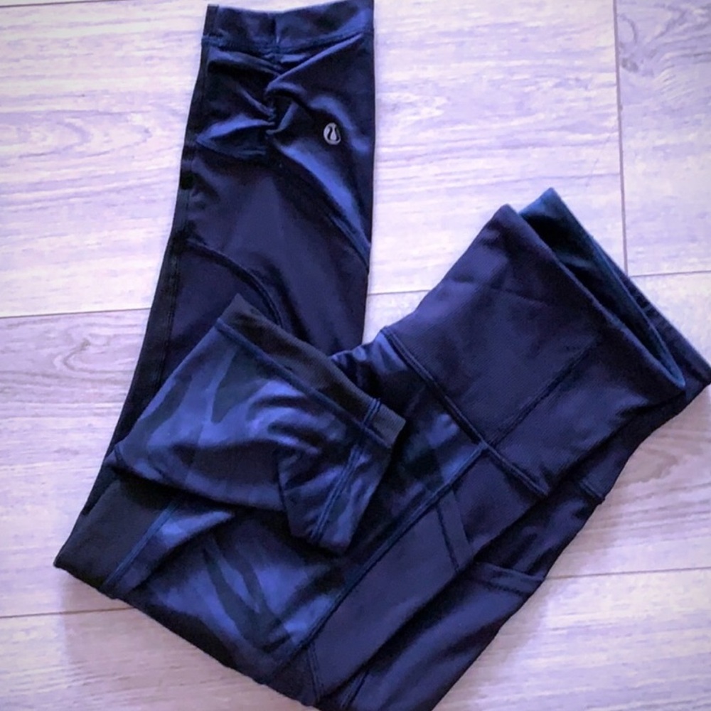 Lululemon navy camo leggings